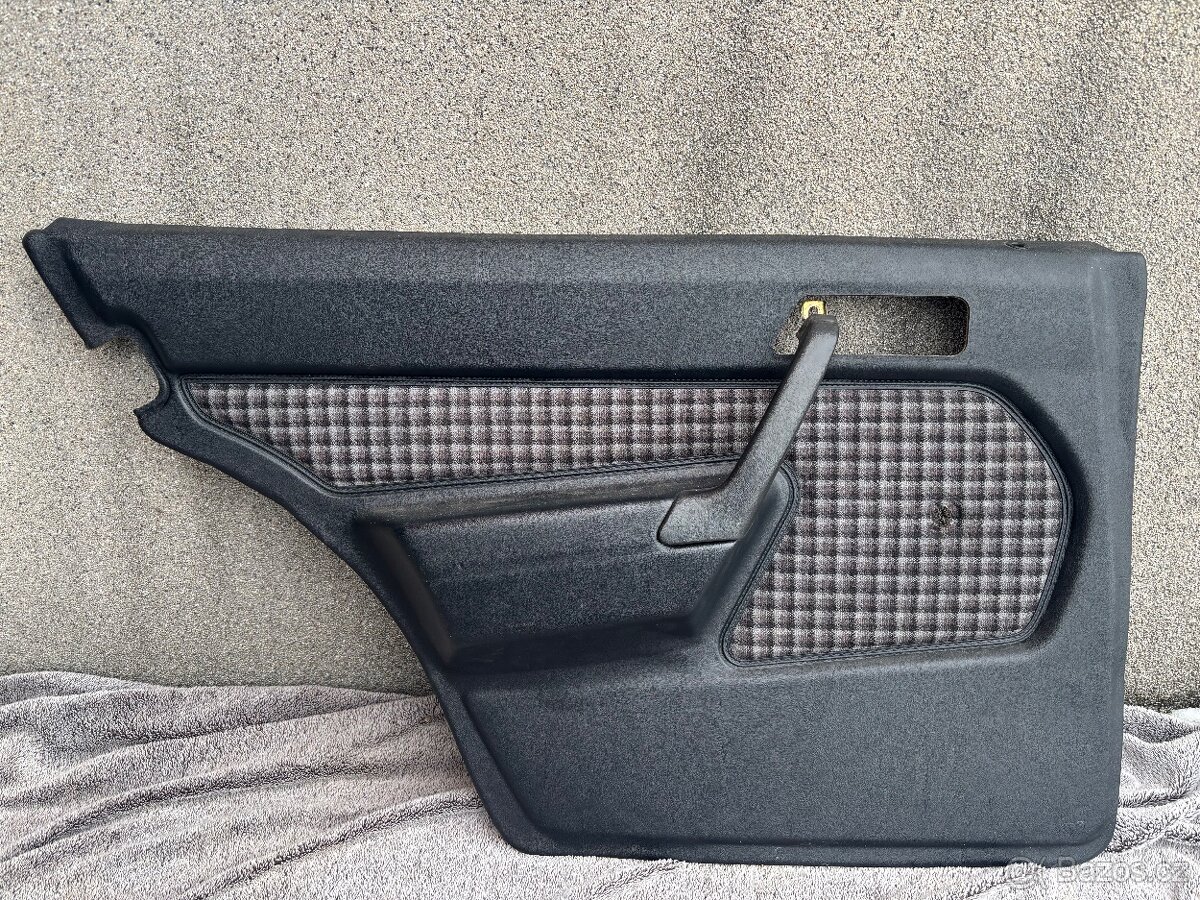 Mercedes 190 w201 Sportline interiér - 7