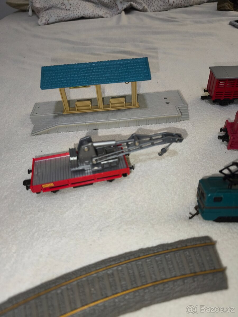 MEGA SET RETRO VLÁČKŮ H0 (PIKO/ČS) – 3 LOKOMOTIVY + vagóny - 7