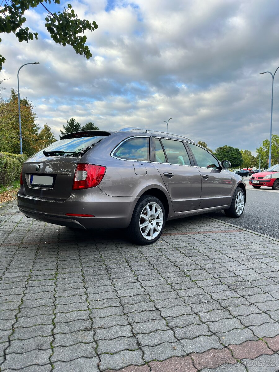 Škoda Superb II 2.0 TDI (2010) - 7