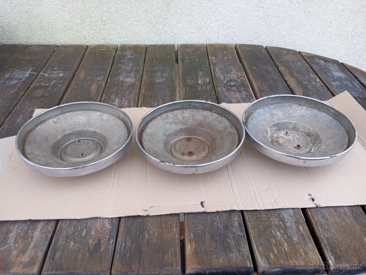 Středové ozdobné poklice,pokličky na Jaguar E type - 7