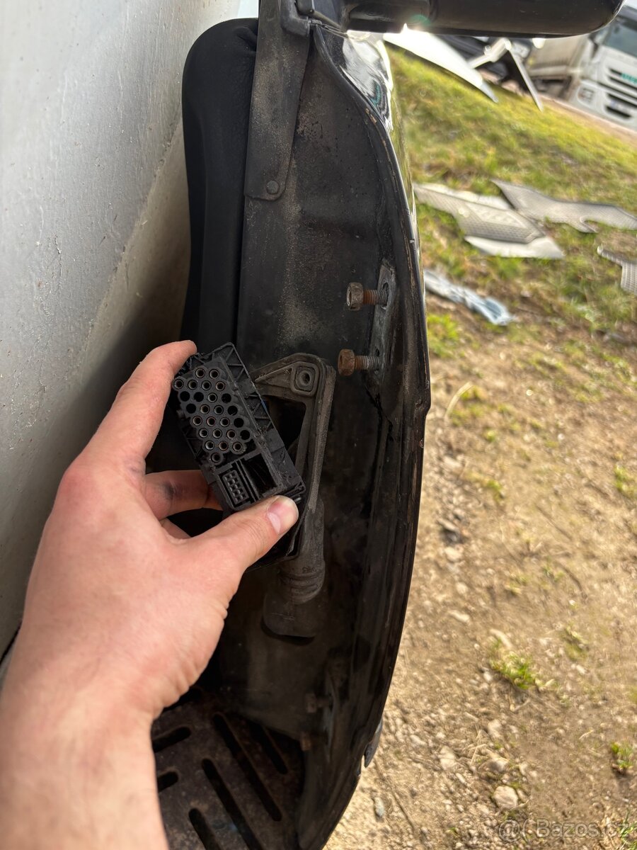 Bmw e36 coupe /cabrio dveře - 7