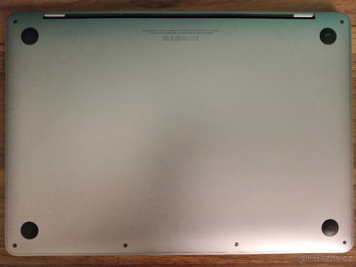MacBook Pro 2017 | i5 • 8GB • 128GB SSD - 7