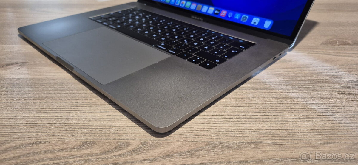 MacBook Pro 15" 2016 A1707/Touch Bar/i7 /16GB/512GB/R455 2G - 7