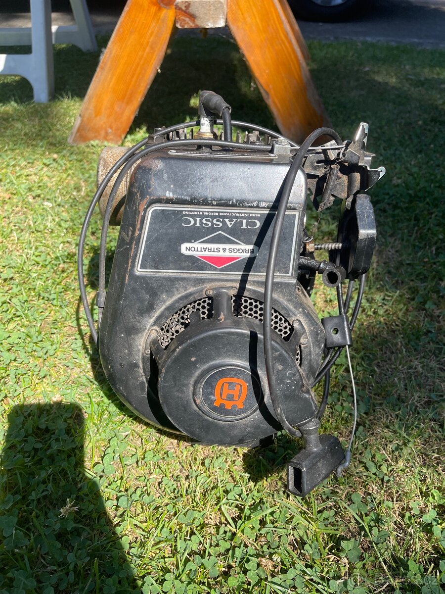 Motor do sekačky - 7