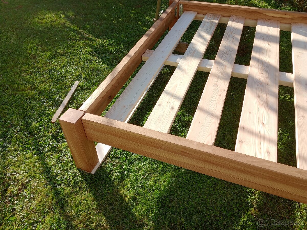 Dubová manželská postel - 7