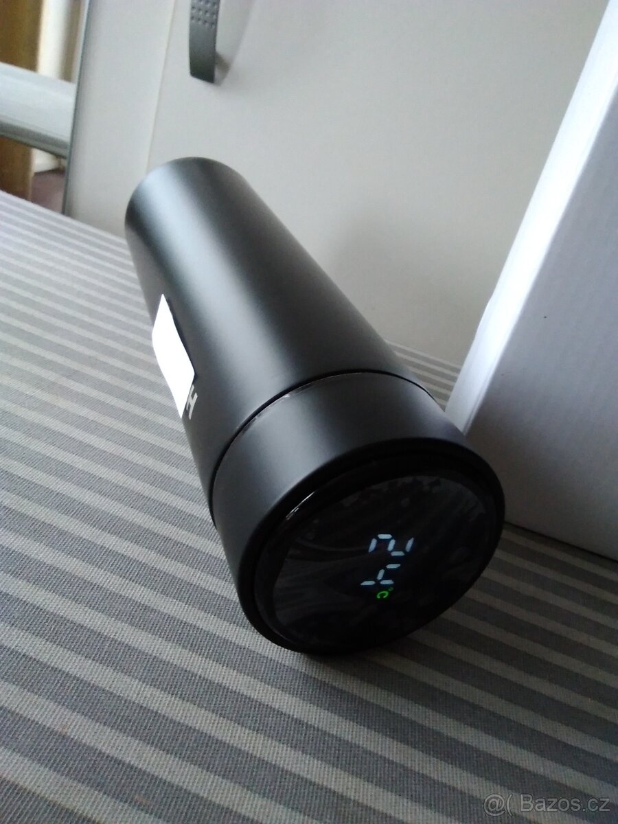 Nová termolahev se sítkem a displejem na teplotu. - 7