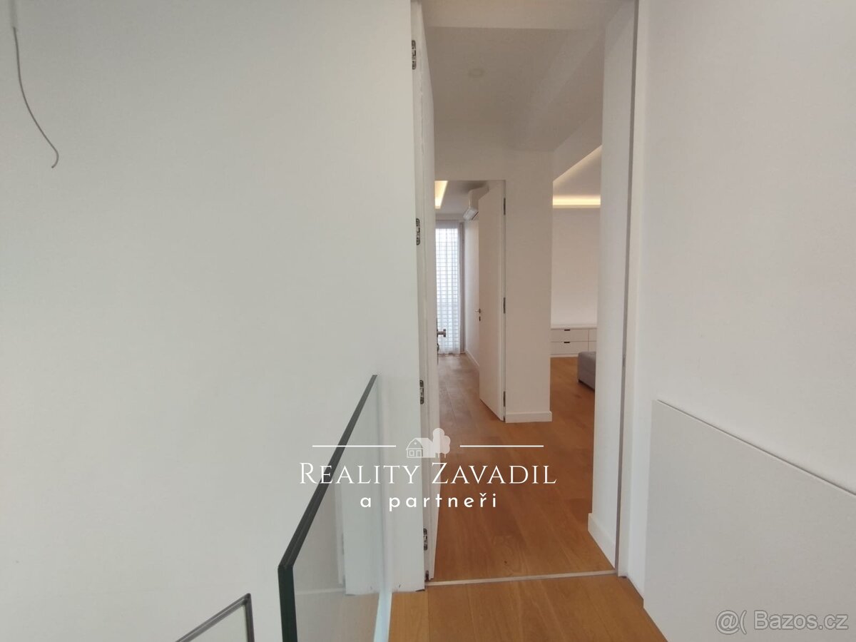 Luxusní byt 2+kk s garáží, zahradou a bazénem – Ledeč nad Sá - 7