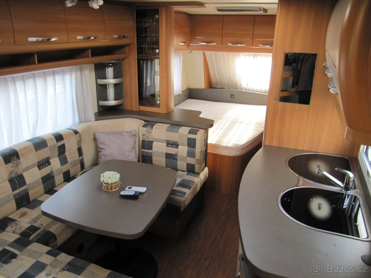 Prodám karavan Hobby 560 kmfe,r.v.2010 + mover,klima,markýza - 7