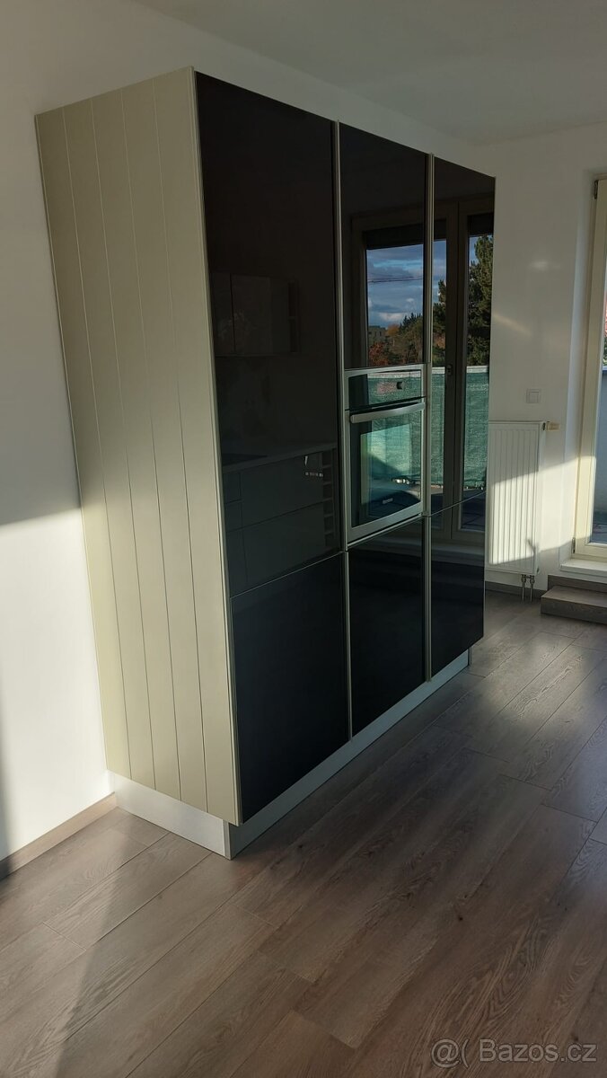 Prodám kuchyňskou linku se spotřebiči - 7