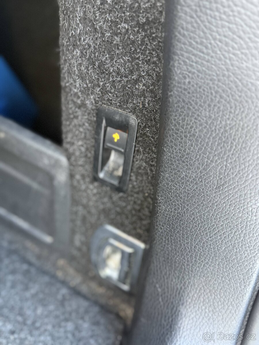 Volkswagen Passat B7 • 2.0 TDI 103 kW • Automat • Serviska • - 7