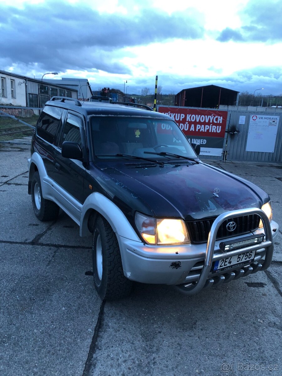 TOYOTA Land Cruiser LC 90 - 7