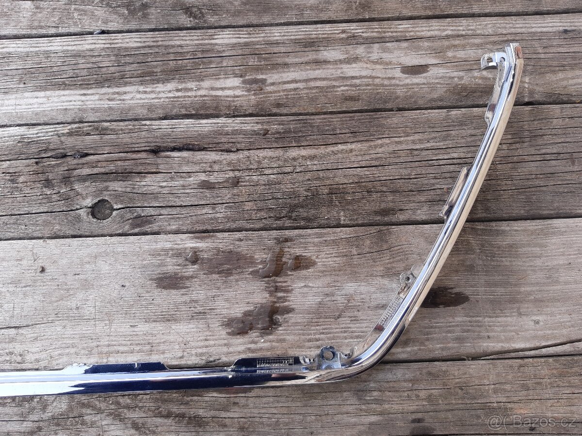 Toyota Auris lišta nárazníku - 7