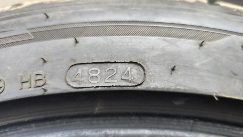 Letní pneu 245/40/19 Hankook - 7