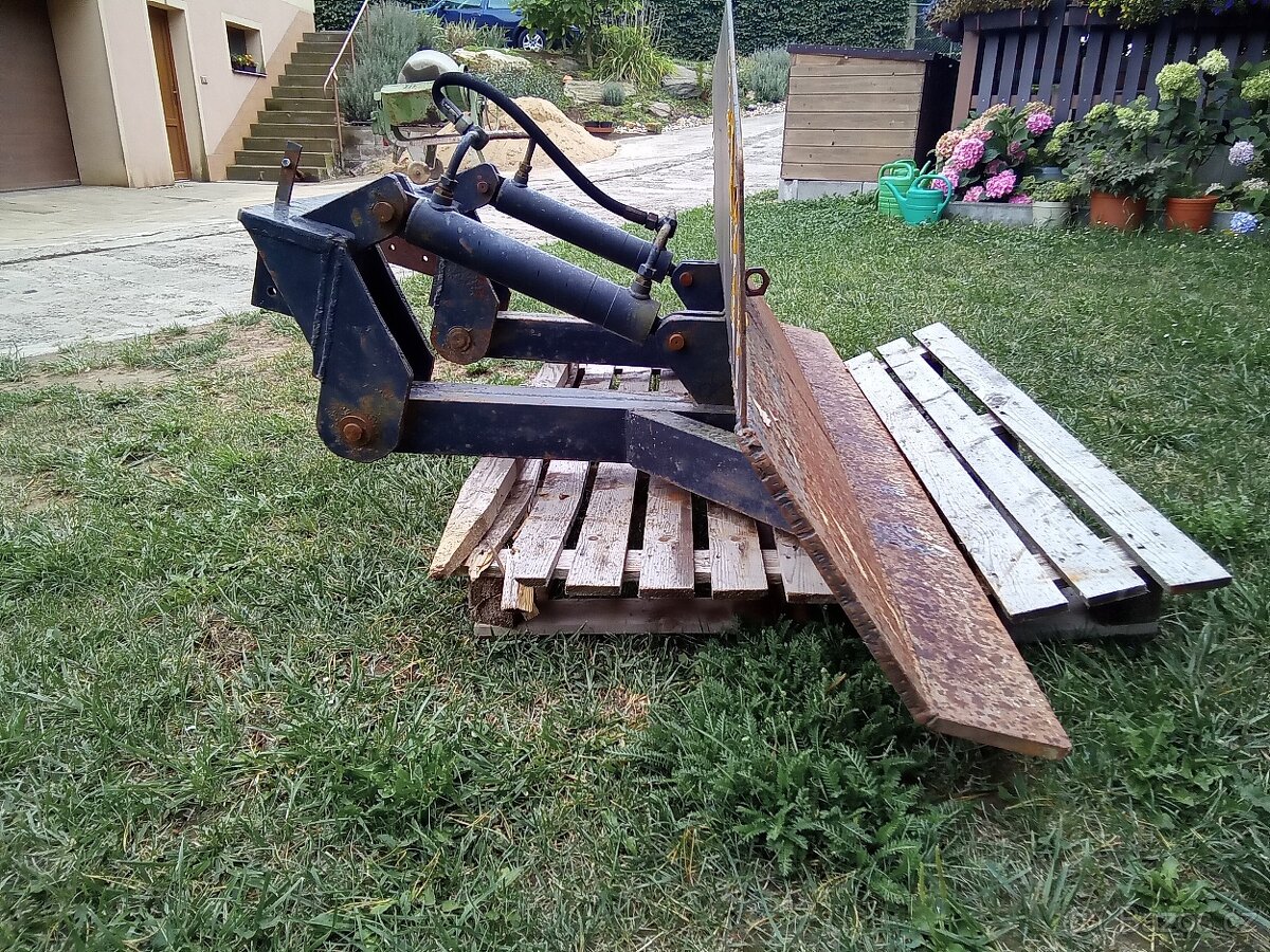 Přední radlice na traktor - 7