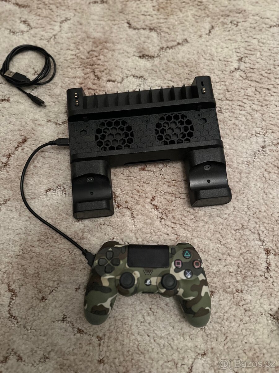 Sony PlayStation 4 - 7