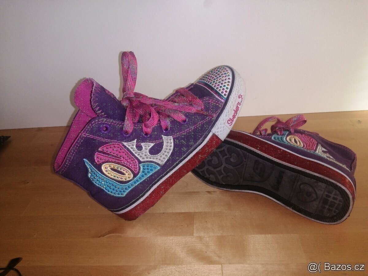 Nové dívčí tenisky Skechers, vel. 33,5 - 7