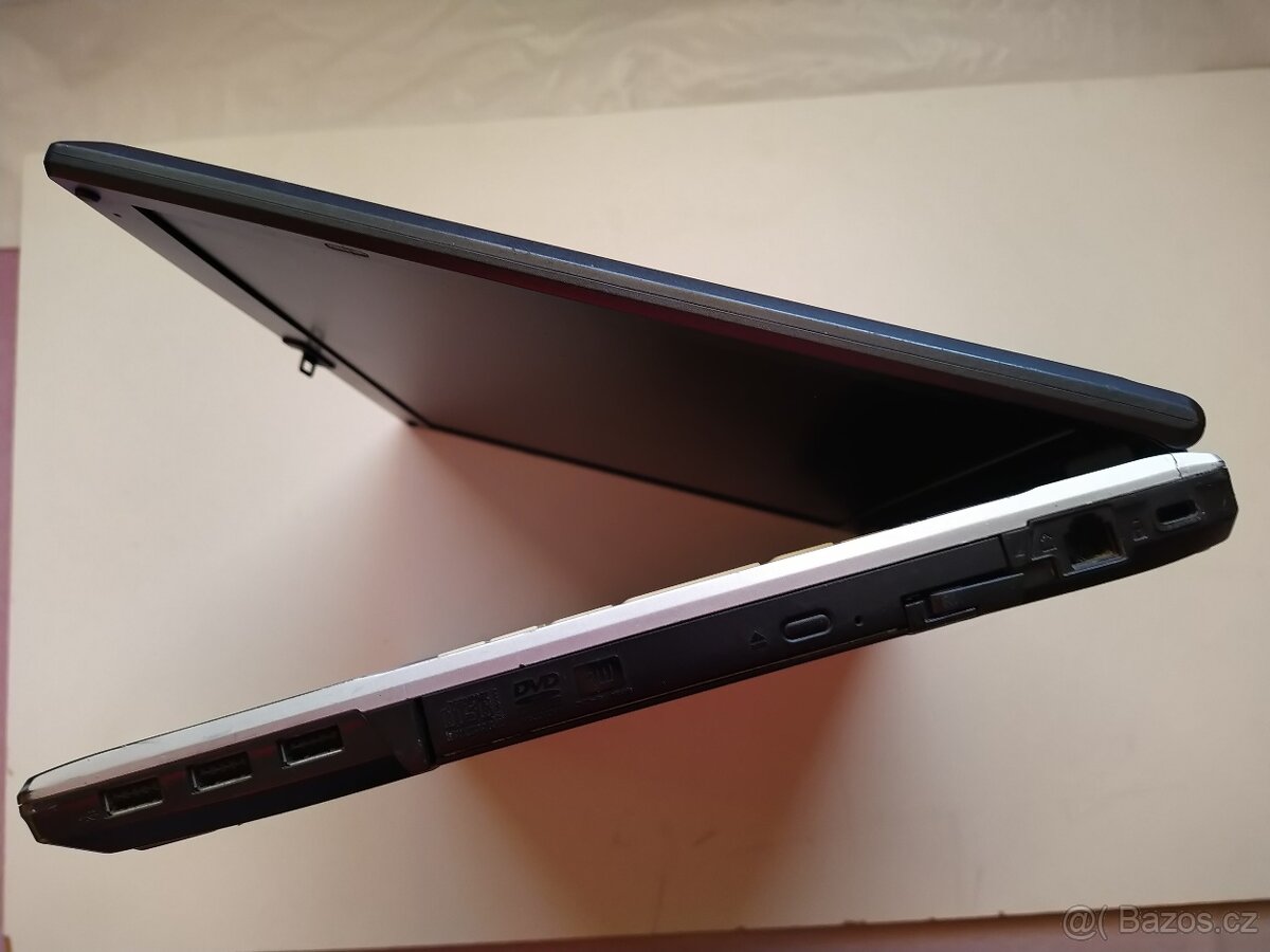 Fujitsu Siemens LifeBook E8310 - 7