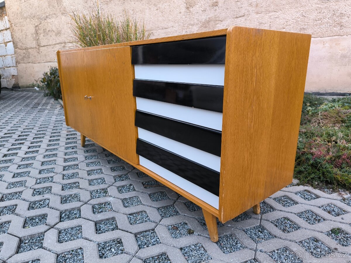 Retro komoda U-460 Jiří Jiroutek - Brusel 60. léta - 7