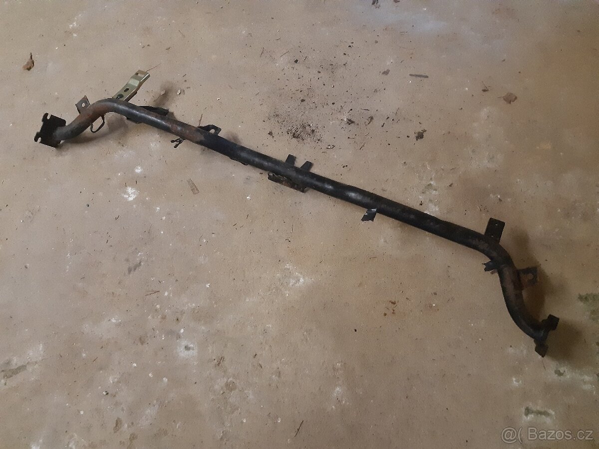 Zbytky dílů Suzuki Samurai - 7