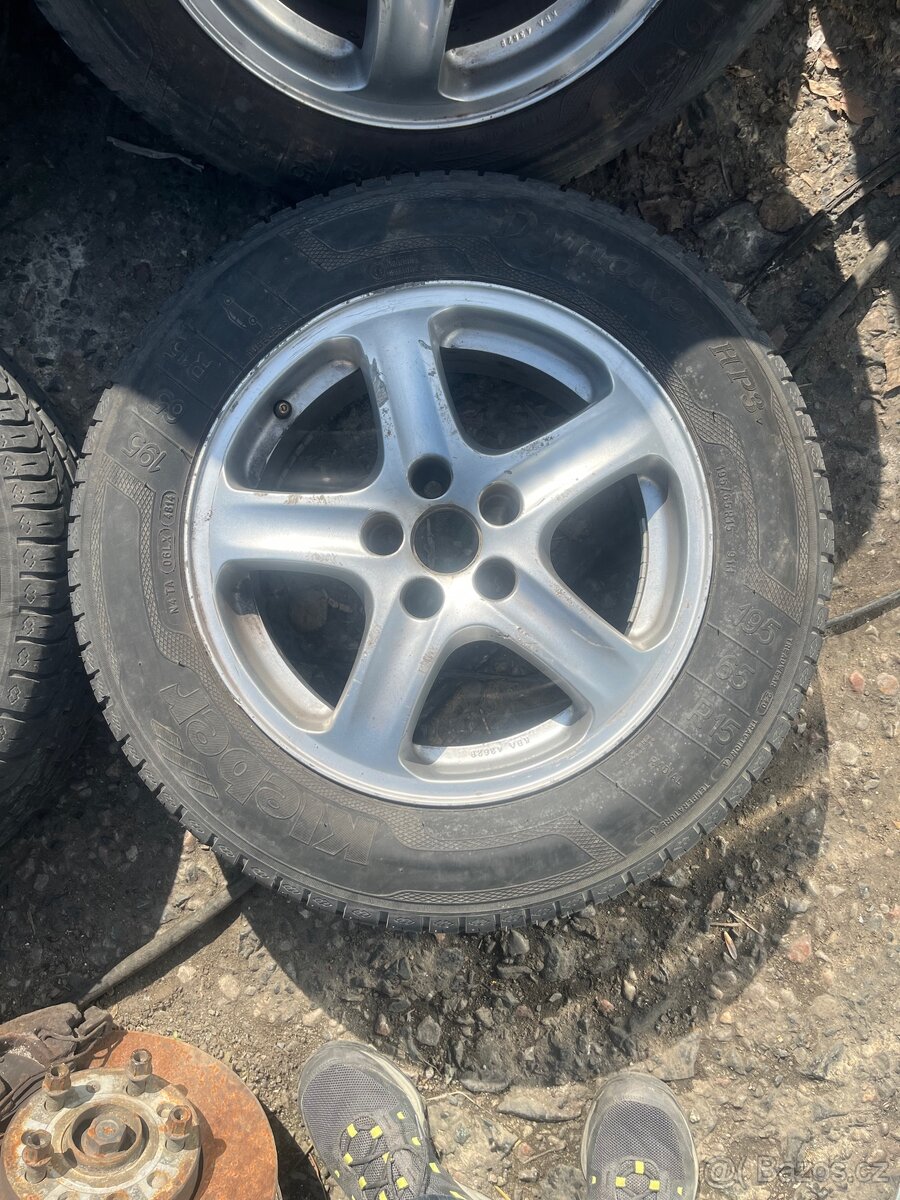 Pneu 195/65 R15 na ALU diskách 5x100 - 7