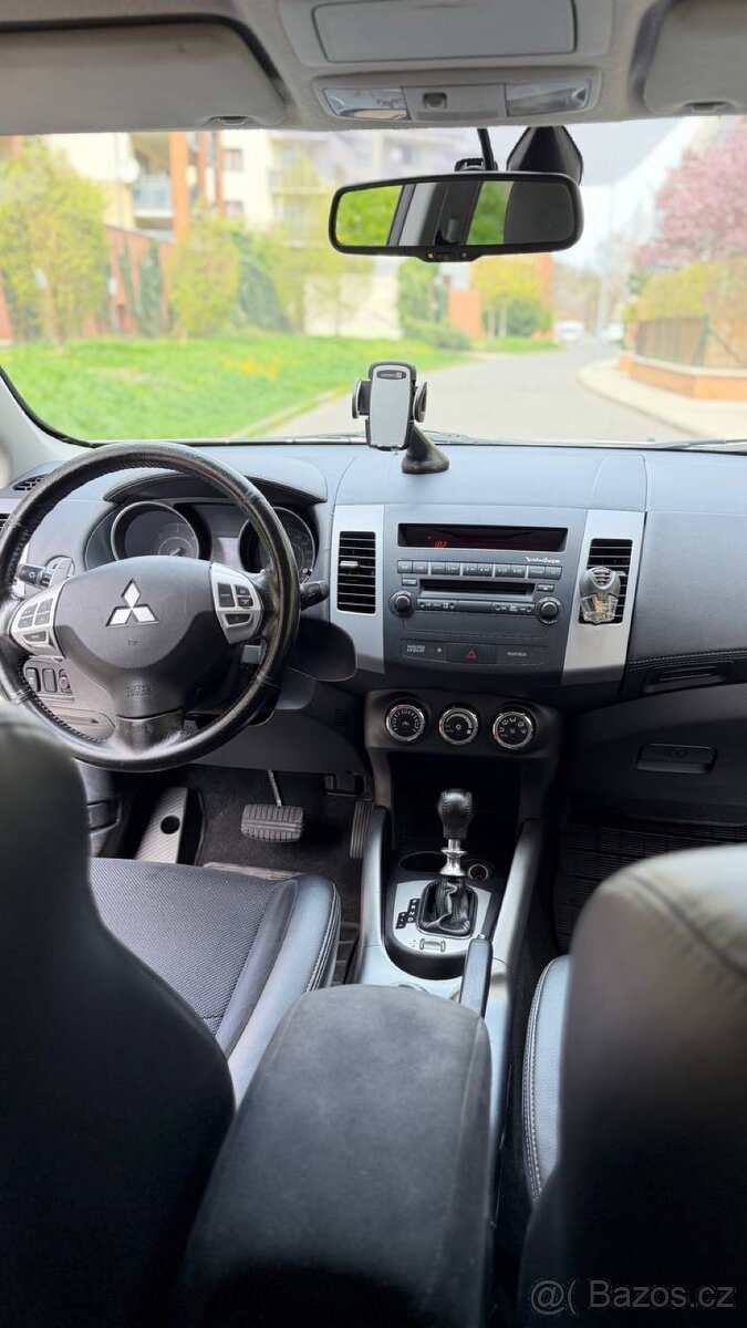 Mitsubishi Outlander 2.2d, automatic - 7