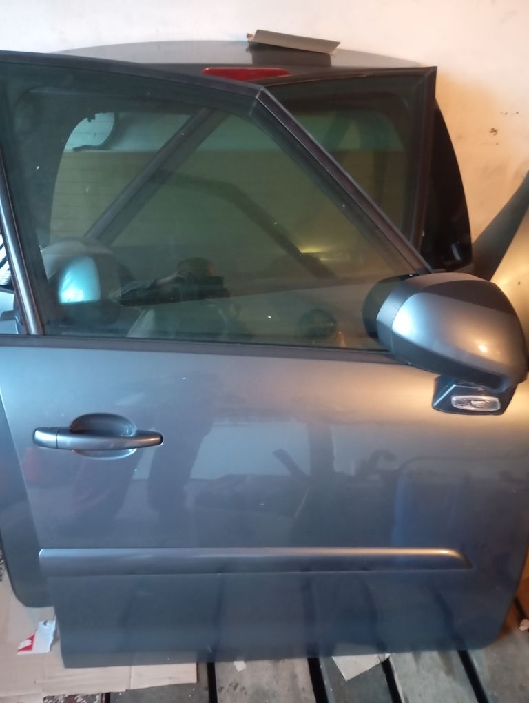 Citroen C4 Picasso 2007 díly - 7