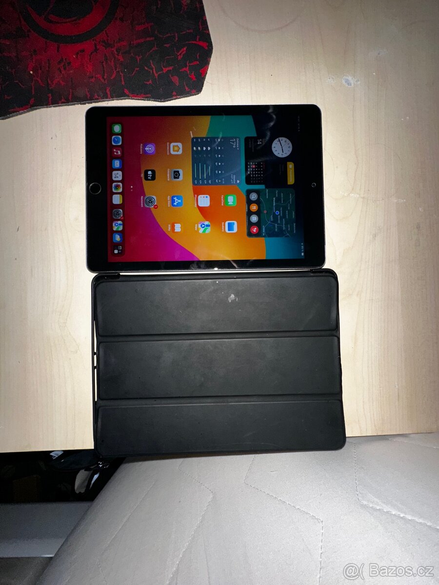 Apple iPad 6 gen - 7