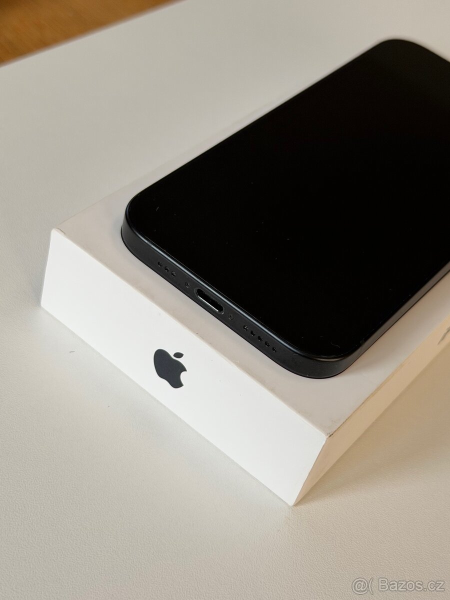 iPhone 15 128 GB Černý - 7