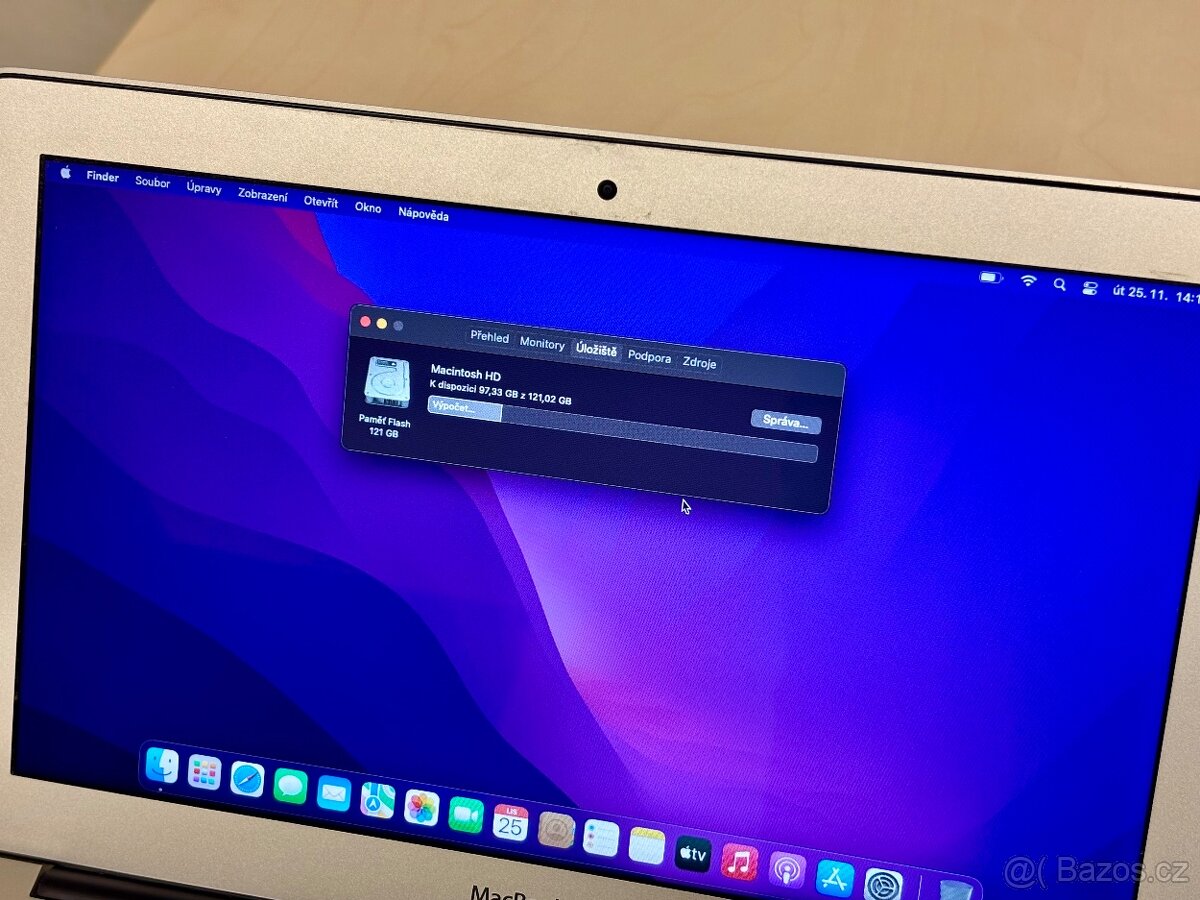 Apple MacBook Air 11” - Early 2015 - 7