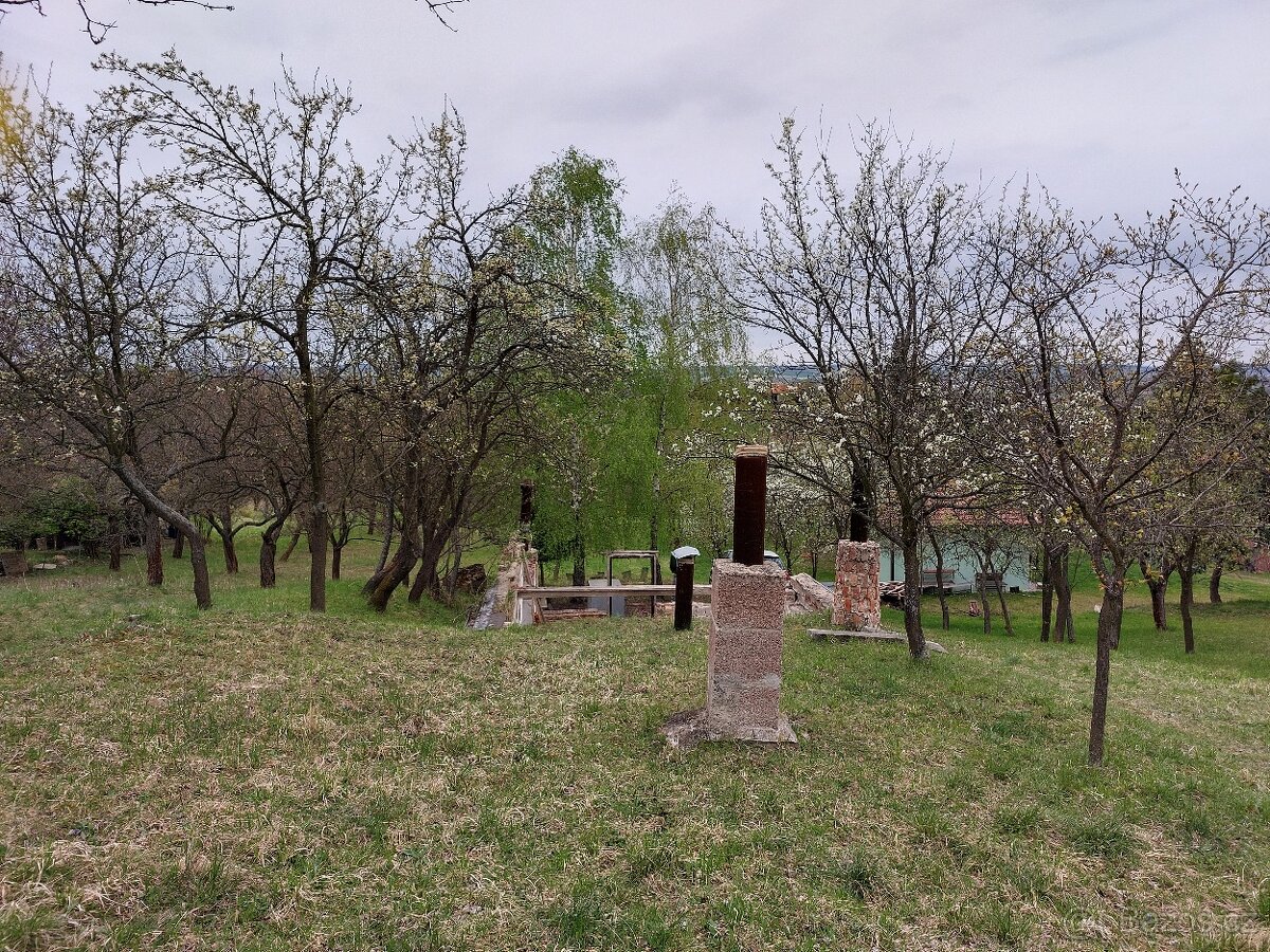 Pozemek s možností stavby chaty - 7