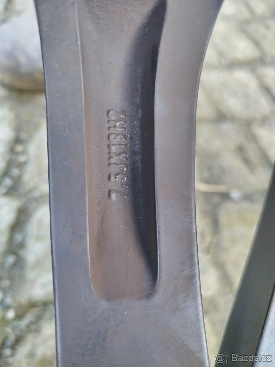 kia sportage disky 5x114,3 R18 + 235/60/18 zima - 7