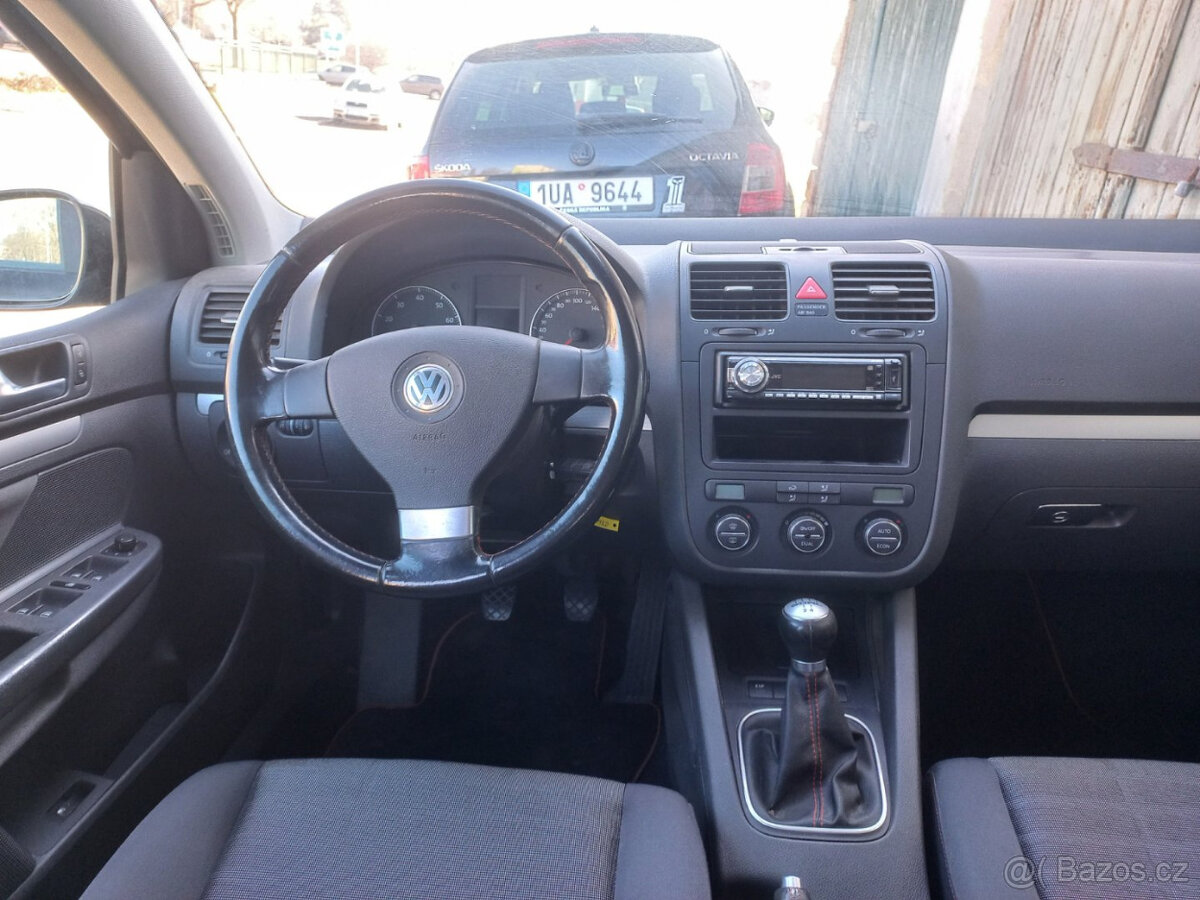 Volkswagen Golf, 1.6i Jen 116.000 Km Serviska - 7