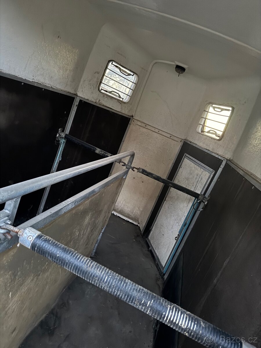 Prodám přepravník na dva koně - 7