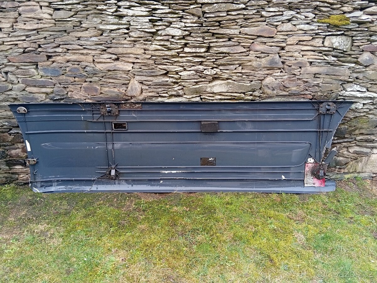 Scania R480 pravá mezinápravová bočnice - 7