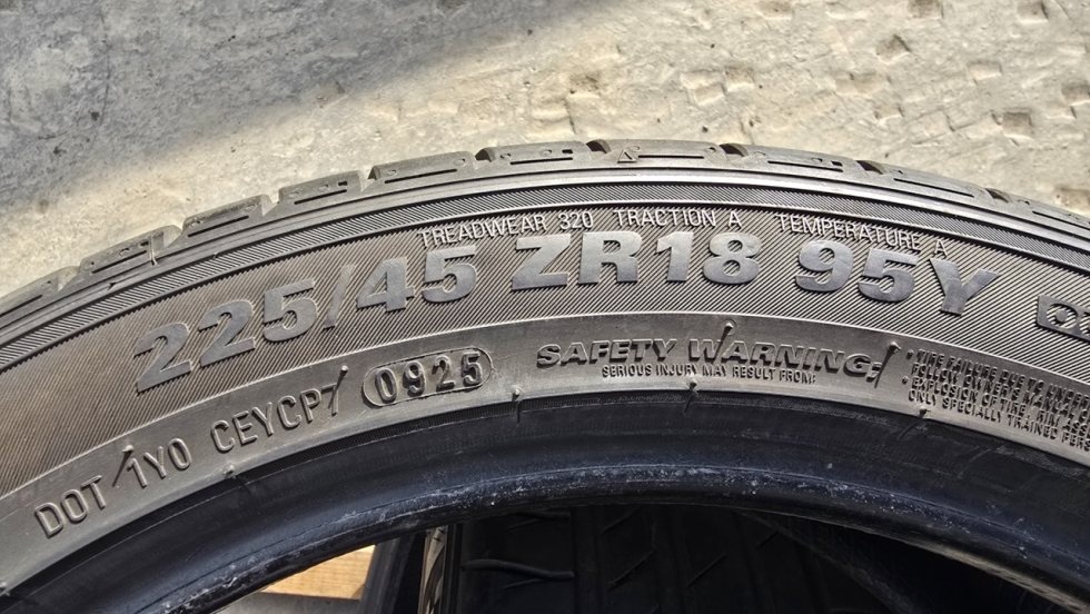 Letní pneu 225/45/18 Kumho - 7