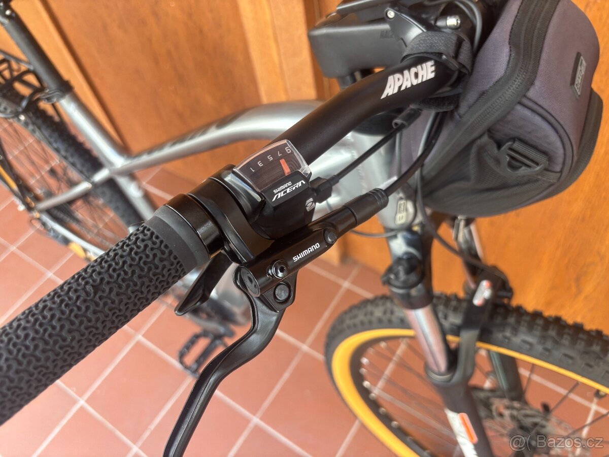 APACHE HUPAHU MX1 510 stříbrná - vel. L (21") - zánovní tes - 7