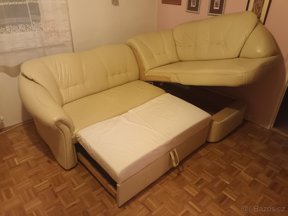 Skříně a sedací souprava - 7