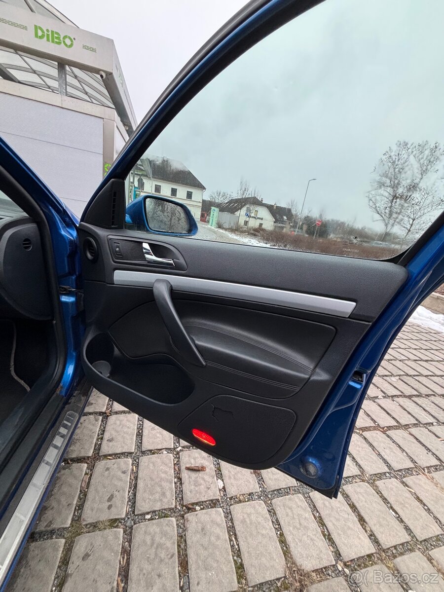 Škoda Octavia RS II Combi - 7