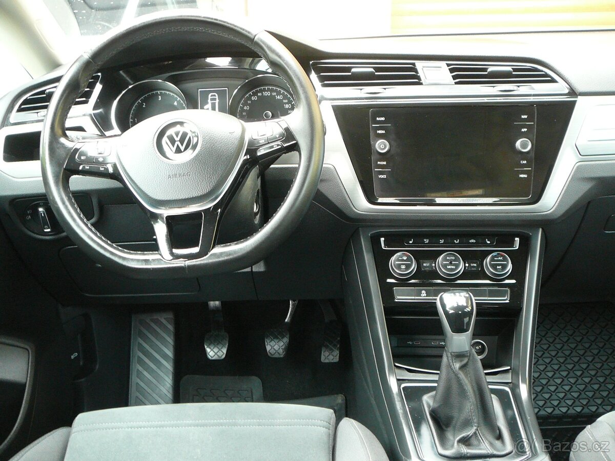 VW TOURAN 2.0 TDI 90KW FULLLED NAVI ACC FRONT EL.TAŽNÉ 2021 - 7