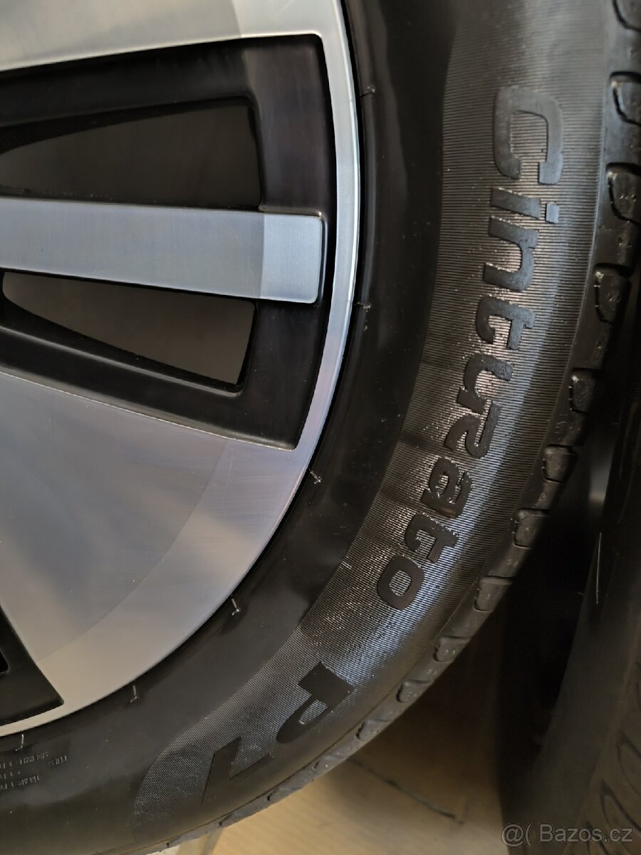 ALU kola Passat Superb 5x112 r17, Originál,+TPMS,Pirelli 98% - 7