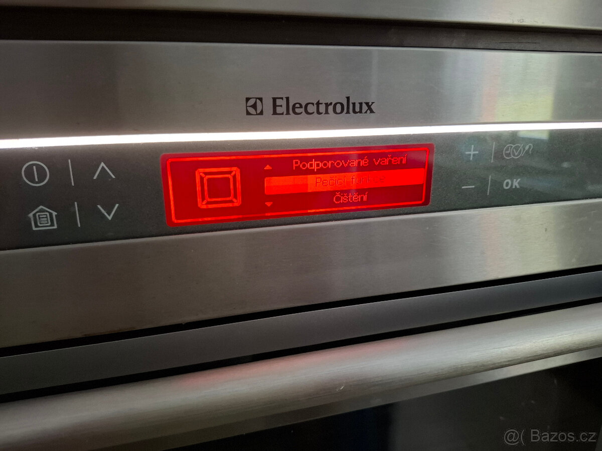 Vestavná parní trouba Electrolux - 7