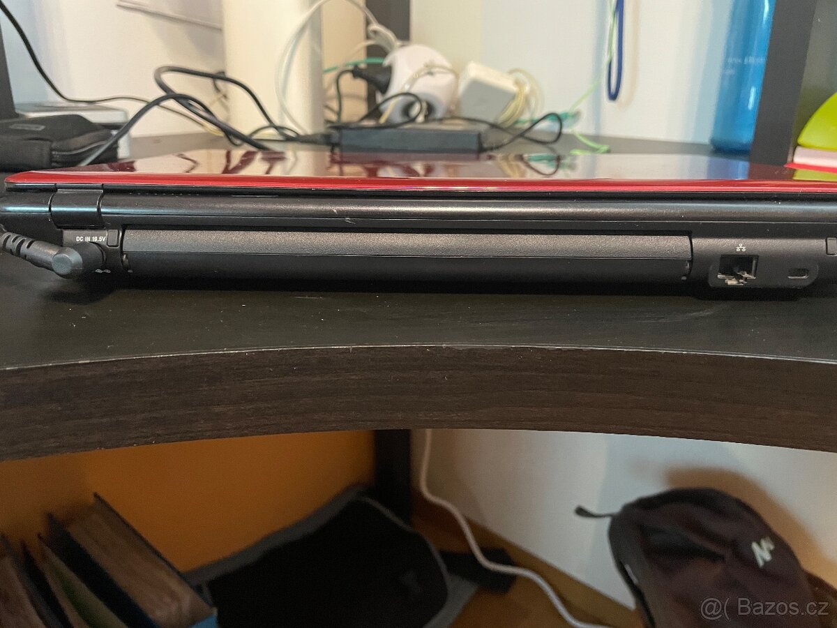 Funkční notebook SONY VAIO - 7