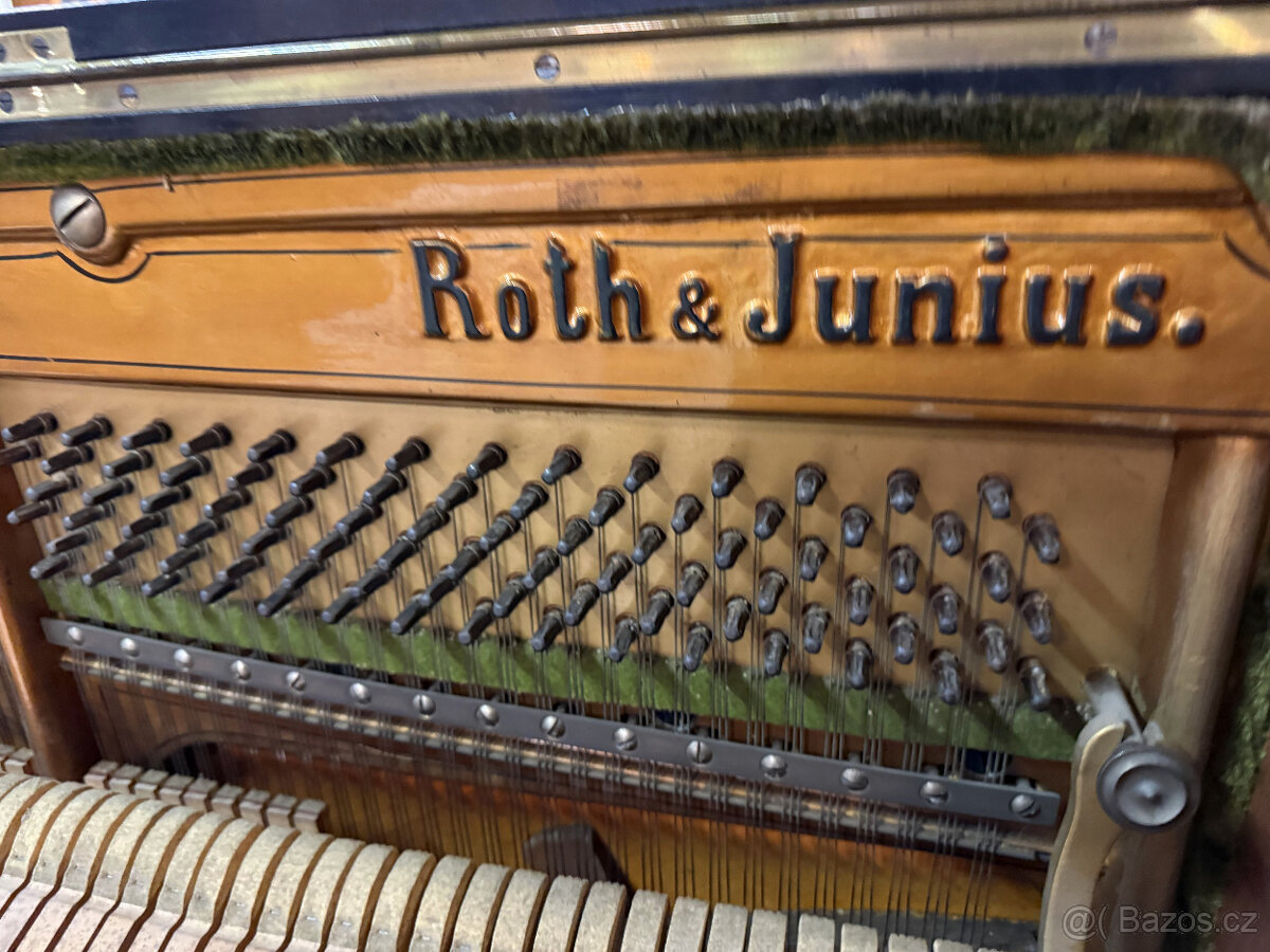 Dvakrát klavír- piano po servisu - 7