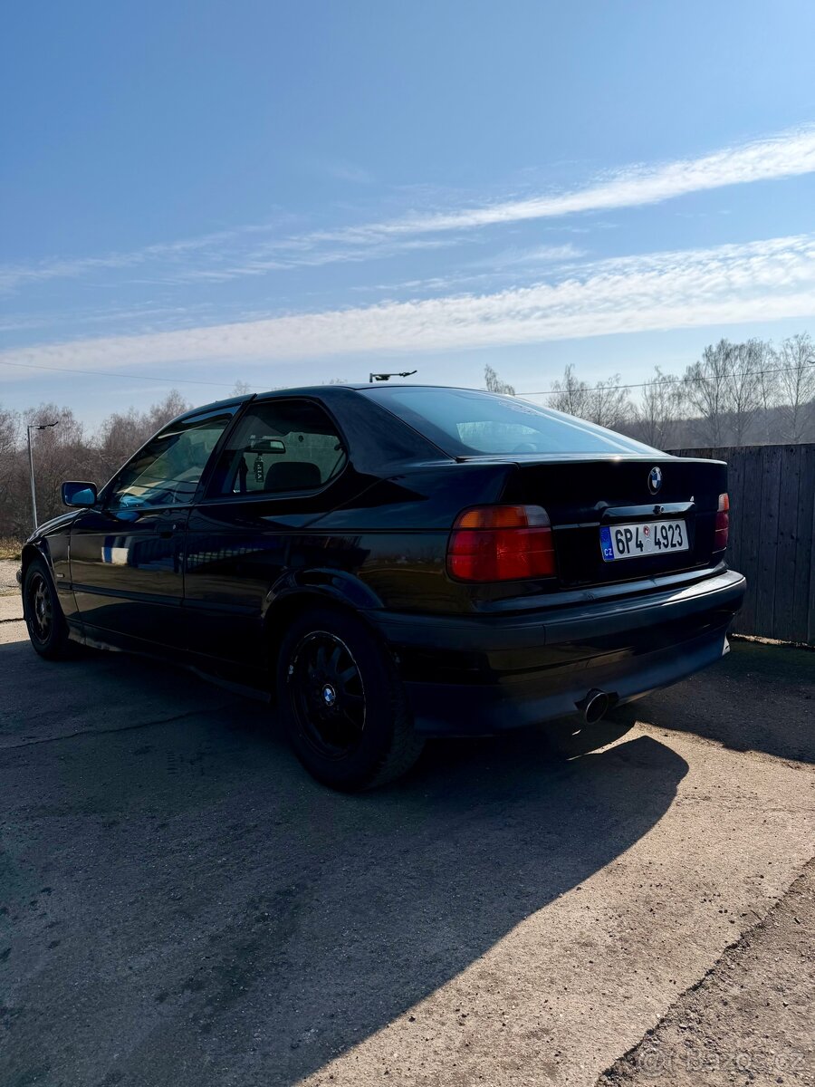 BMW E36 compact - 7