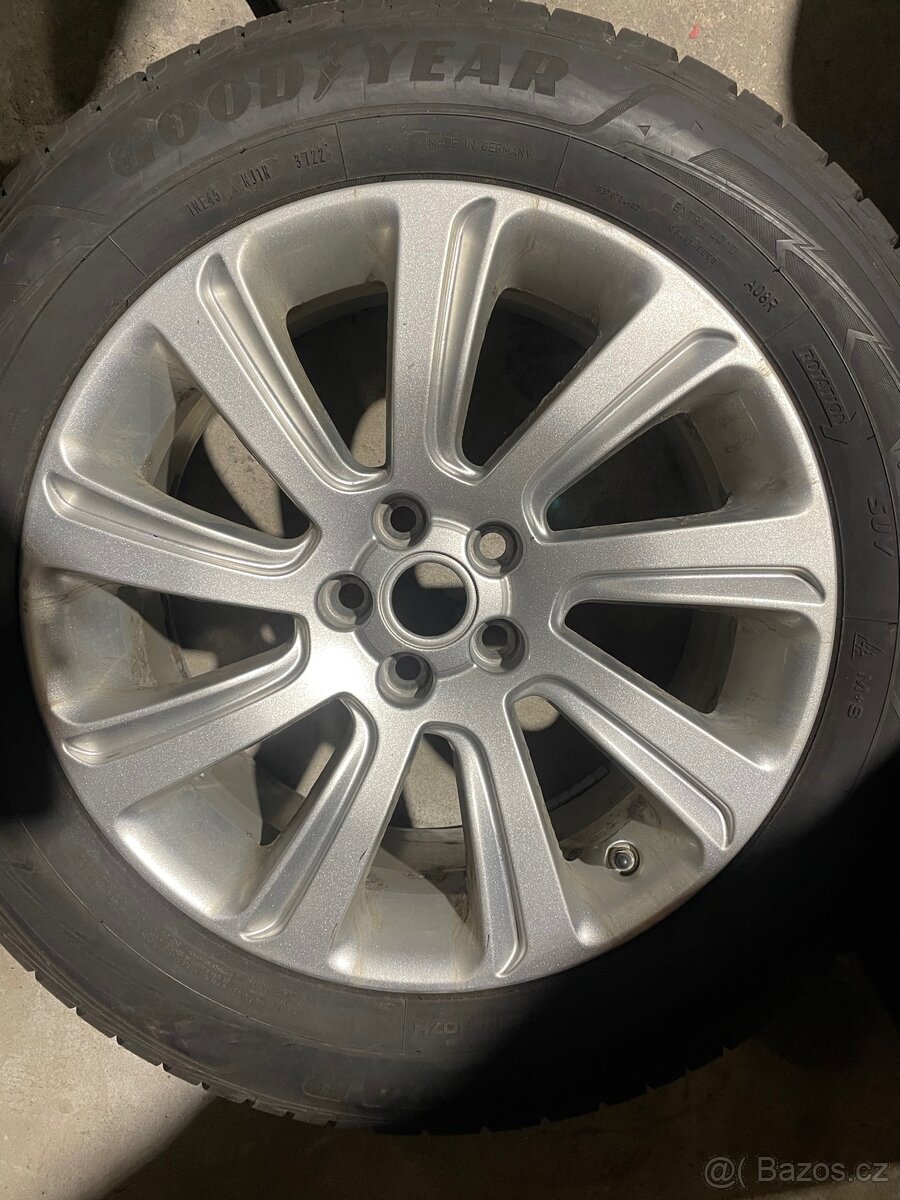 235/60R18 - 7