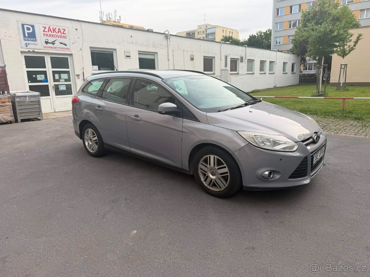 Prodám Ford Focus 3 nebo vyměním. - 7