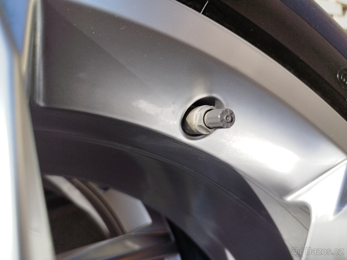 Originální kola VW 5x112 R18 7Jx18H2 ET43 - TPMS - 7