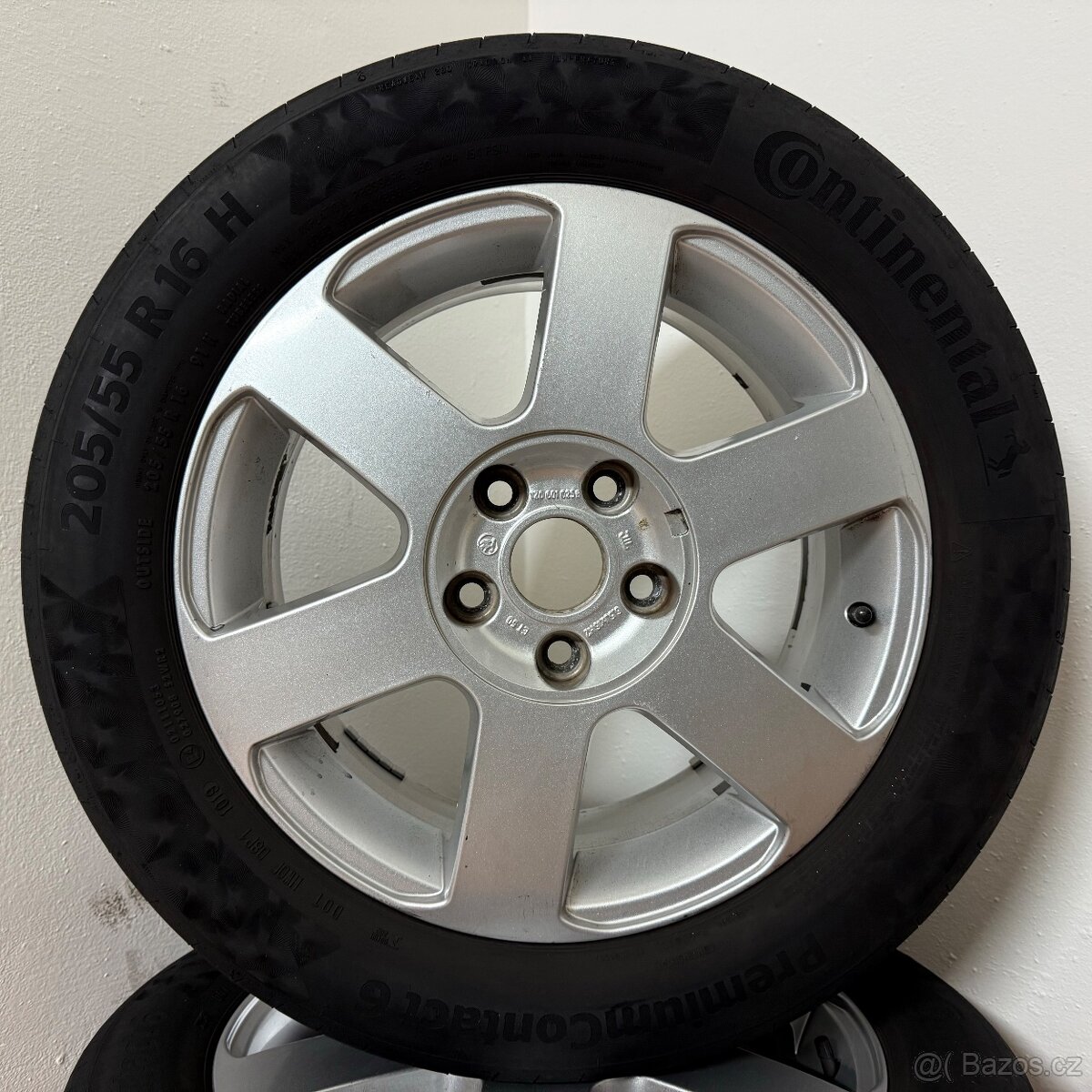 ŠKODA OCTAVIA II 5x112 R16 ET50+LETNÍ 205/55R16 4mm - 7