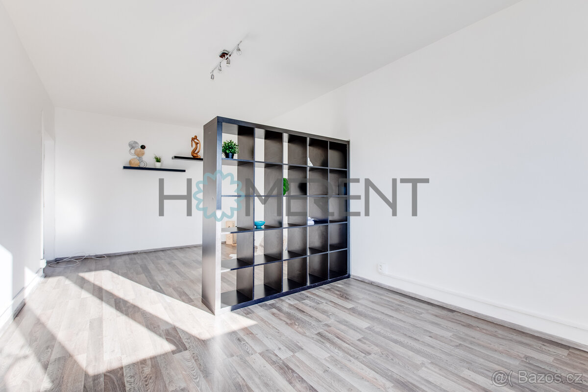 Světlý byt 2+1 přímo u metra Petřiny – skvělá adresa na Praz - 7