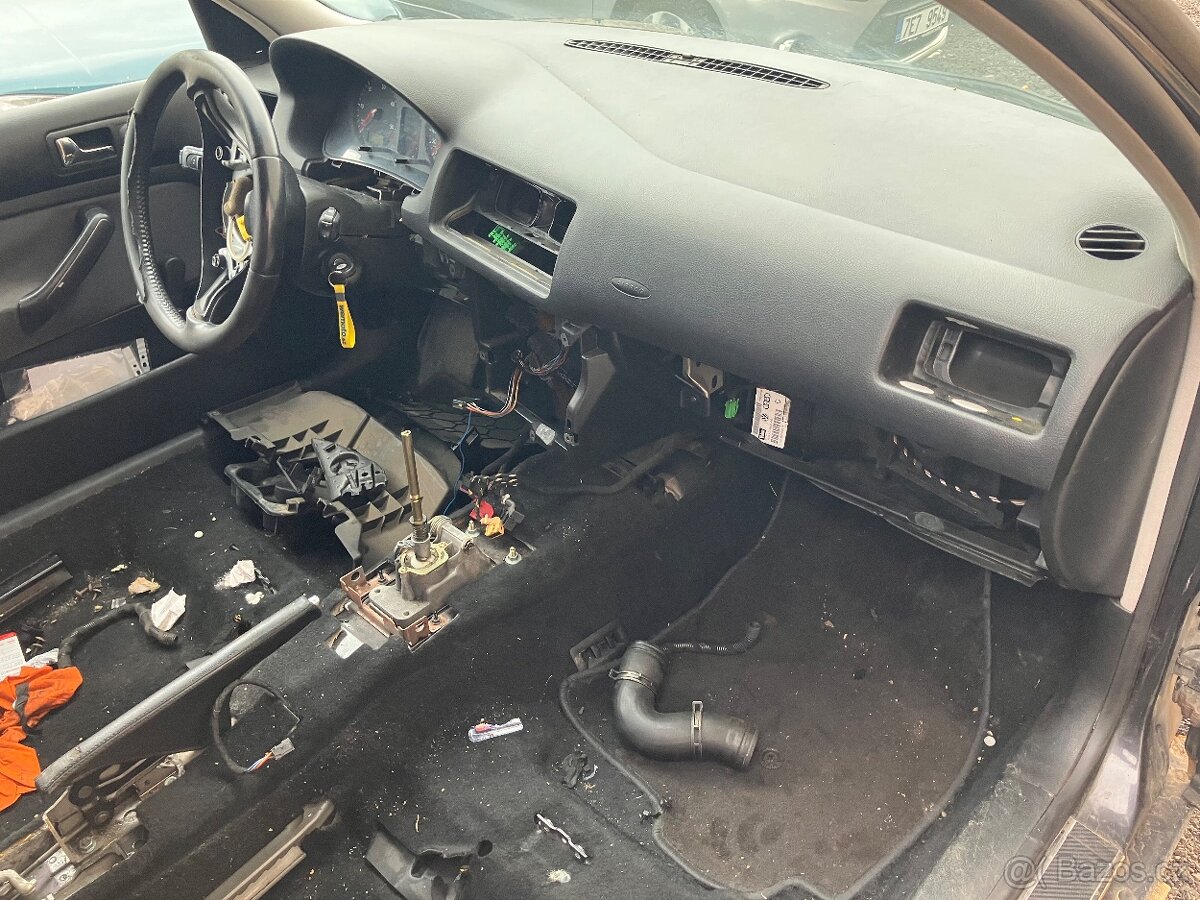 Zbytek dílu Vw Bora combi - 7